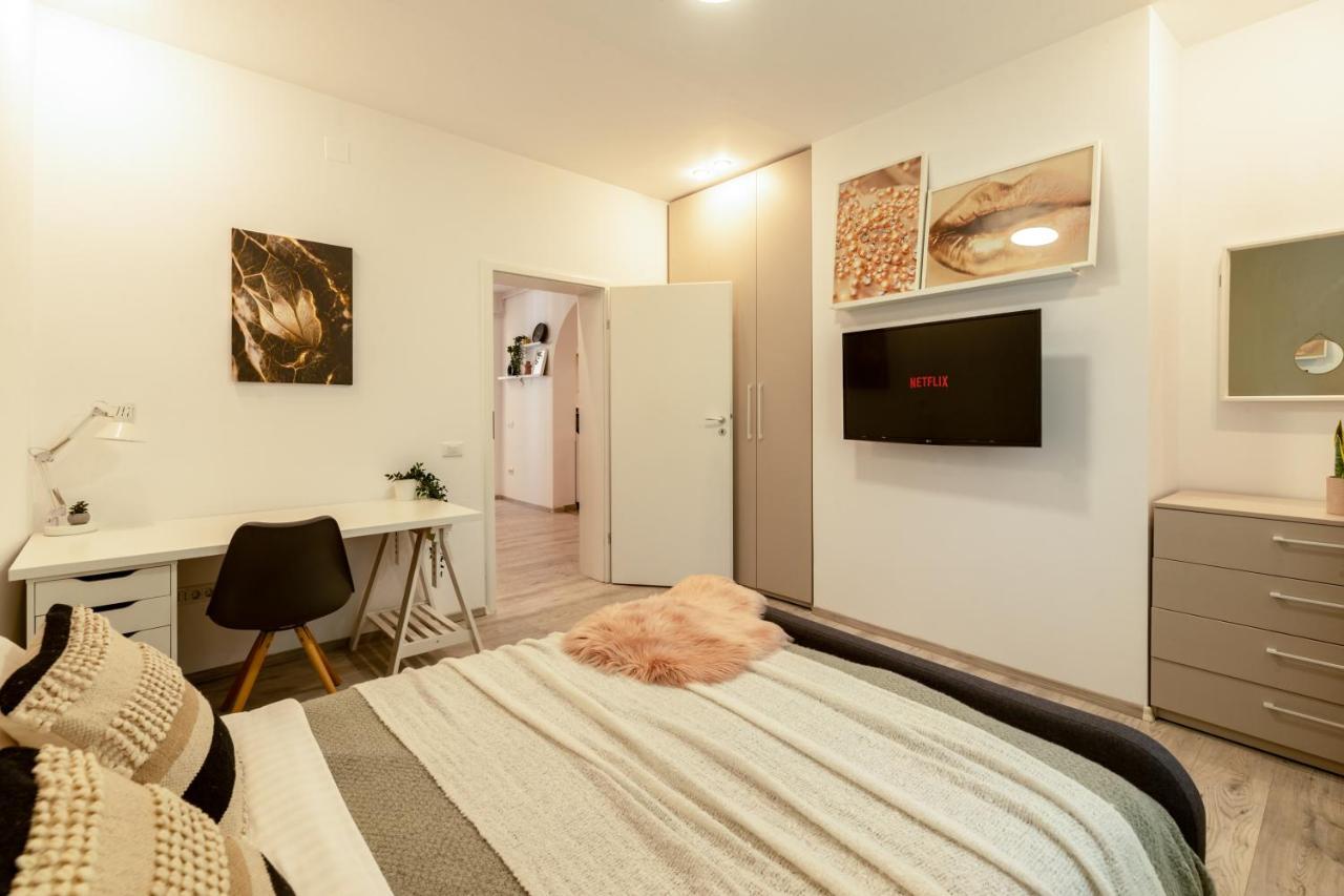 Ideal Stay: Spacious 2Br Apt Near Calea Victoriei Бухарест Экстерьер фото