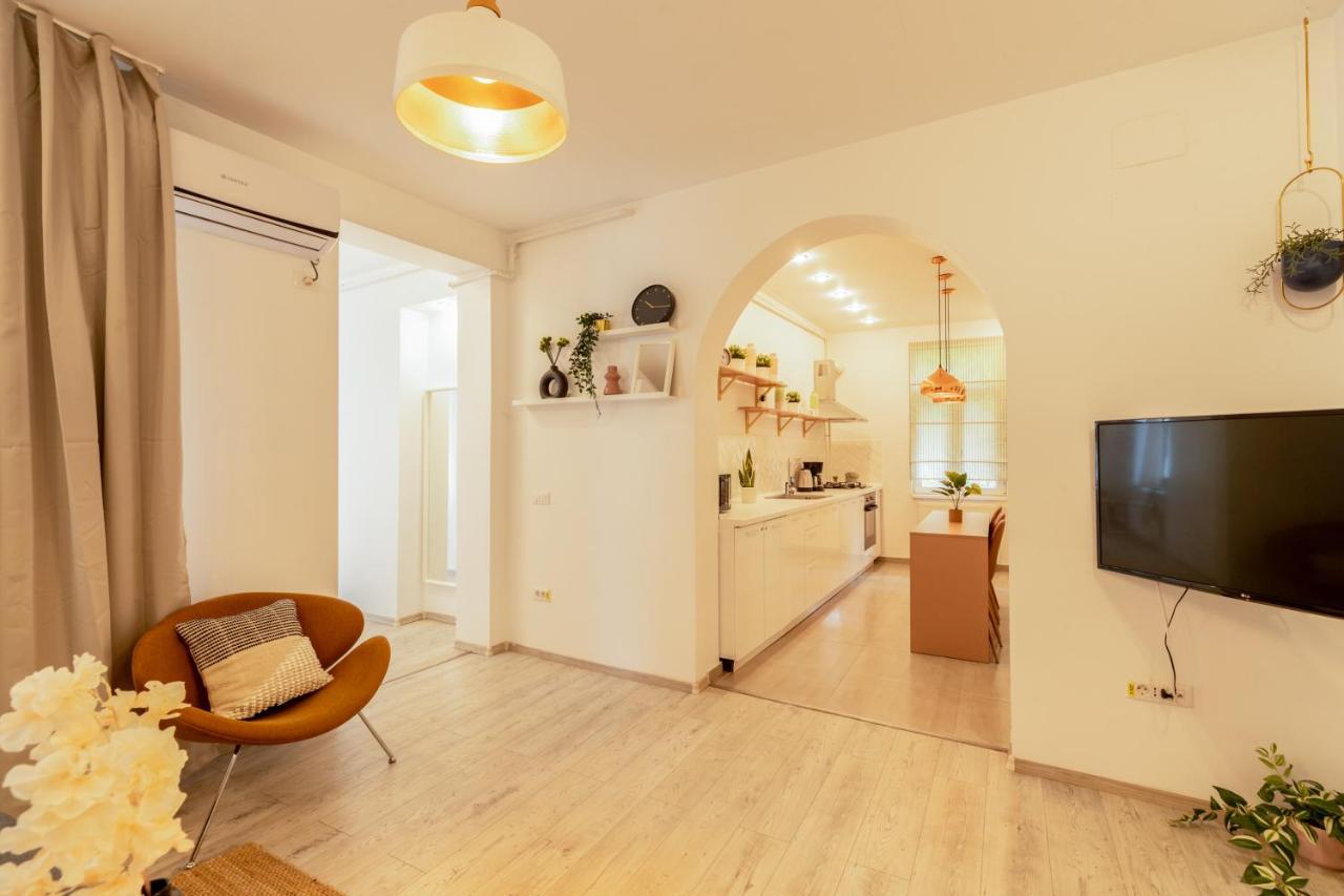 Ideal Stay: Spacious 2Br Apt Near Calea Victoriei Бухарест Экстерьер фото