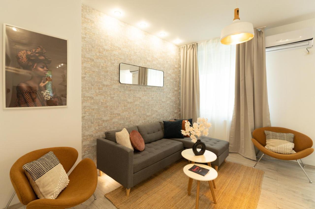 Ideal Stay: Spacious 2Br Apt Near Calea Victoriei Бухарест Экстерьер фото