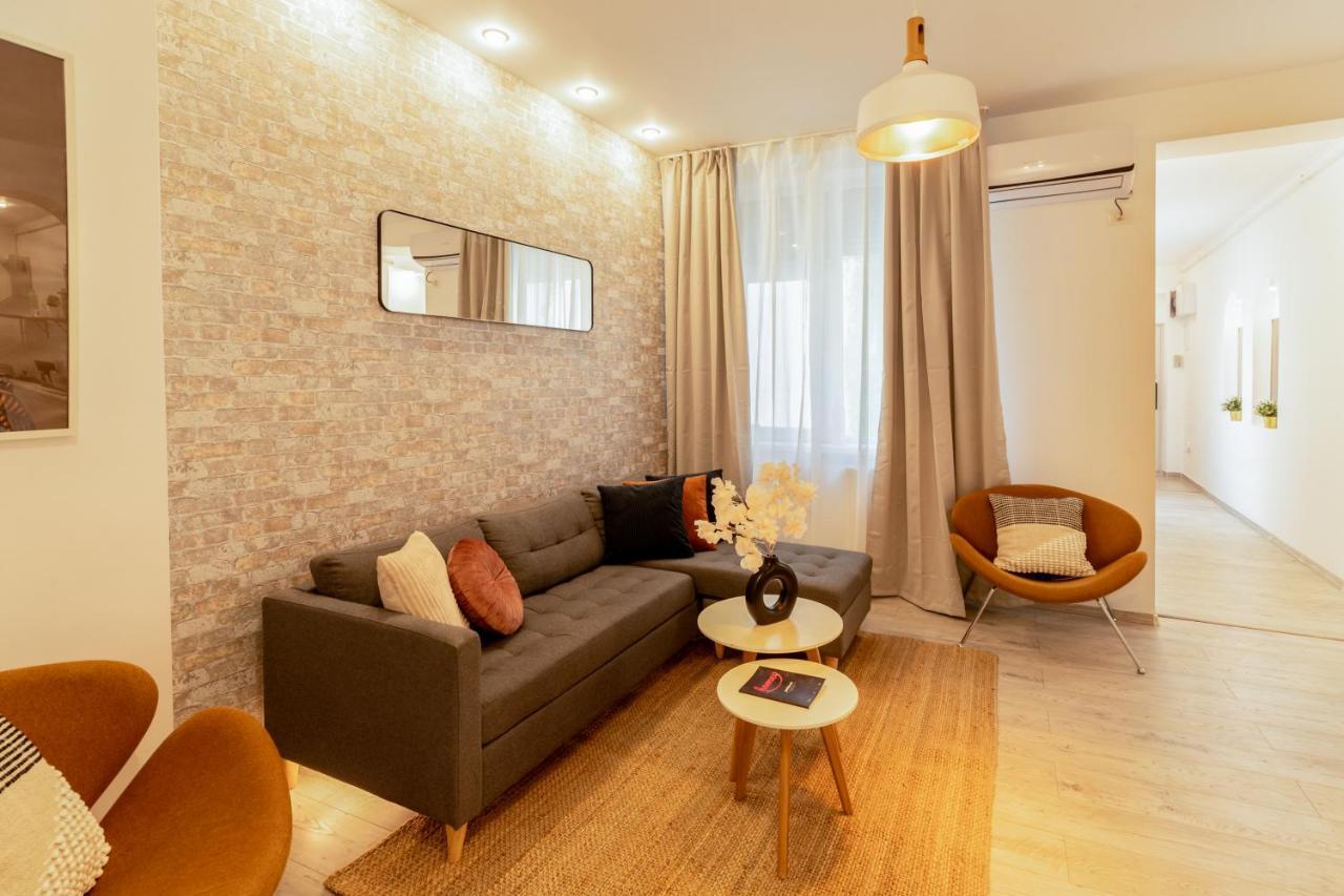 Ideal Stay: Spacious 2Br Apt Near Calea Victoriei Бухарест Экстерьер фото