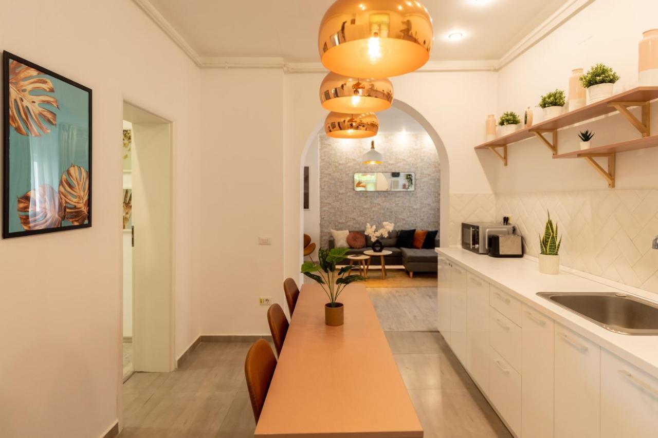 Ideal Stay: Spacious 2Br Apt Near Calea Victoriei Бухарест Экстерьер фото