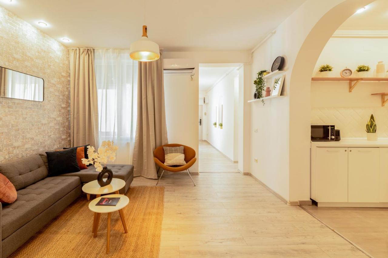 Ideal Stay: Spacious 2Br Apt Near Calea Victoriei Бухарест Экстерьер фото