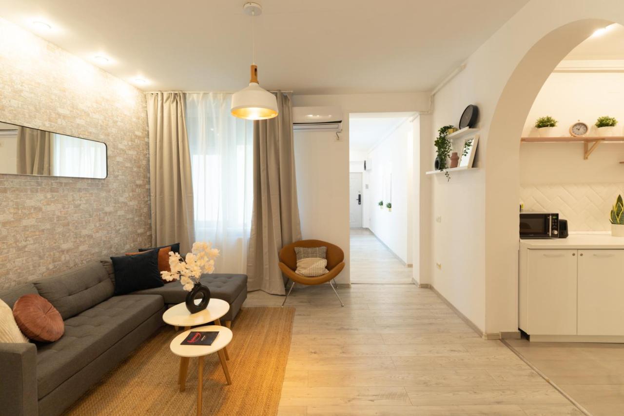 Ideal Stay: Spacious 2Br Apt Near Calea Victoriei Бухарест Экстерьер фото